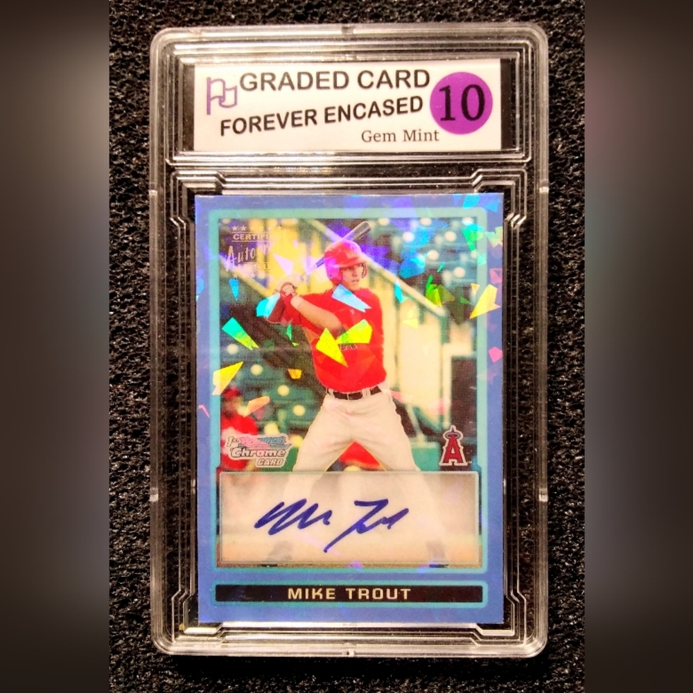 Mike Trout Blue Border Autograph Refractor Cracked Ice Baseball Rookie Card